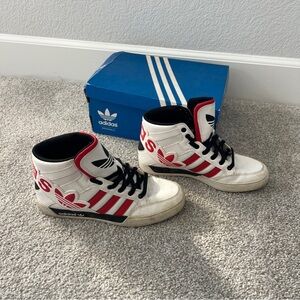 Adidas Hard Court Hi Big Logo Size 5.5